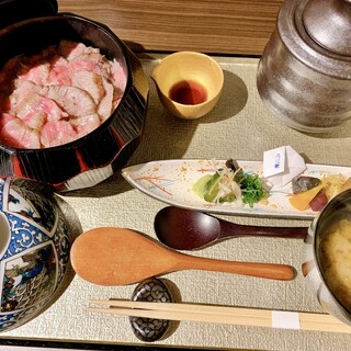 能登牛ひつまぶし店 もんぜん_0