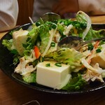 170665868 - 蒸し鶏と豆腐の彩りサラダ