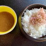 料亭・義経 - 梅味のジャコご飯とシジミの赤だし