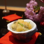 日本料理 幸庵 - 小柱と庄内あさつきの黄身酢和え