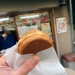 今川焼千駄木 - 今川焼 税込100円　こちらもお安いですね〜♪