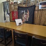 瑠羽樹 - テーブル席
