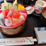 Kasugazushi - ちらし寿司大盛り　1200円