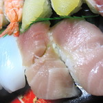 浪花寿司 活 貫太郎 - 中とろ少々崩れ＾＾；