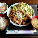 Izakaya Tsukune Ya - 大判油淋鶏定食(税込800円)
