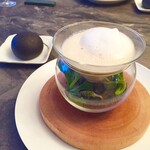 スープとカレー ボンジョルネ - ●スープ
      牛蒡のポタージュ
      竹すみのパン