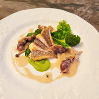 スープとカレー ボンジョルネ - ●魚のメイン
                    真鯛のポワレ
                    ほたるイカのソース、菜花のピュレ