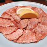 焼肉 静龍苑 - 中タン塩