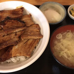 ミルキーウェイ - 豚丼（バラ肉）B（190g） 味噌汁漬物付
            バラのBとCには温玉サービス