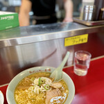 ラーメン＆カレー専門店 太源 - にんにくラーメン！ぶん殴られる思いだ！！