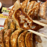 悟空 - ジャンボ餃子。でかい！