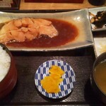 普通の食堂いわま - カレイの煮付け定食