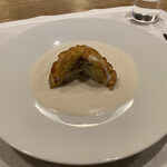 シャントレル - ホタテ貝のパイ包み焼き、白ワインソース