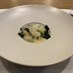 シャントレル - 新ワカメとホワイトアスパラガスのスープ仕立て