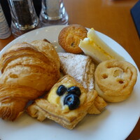 ザ・カフェ - パン