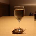 おたる政寿司 - 白ワイン・北海道ケルナー 660円(2022年3月)