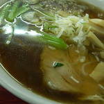 栄屋ミルクホール - ラーメン　アップ