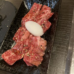 Yakinikuya - 黒毛和牛カルビ980円