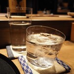 薪鳥新神戸 - 麦焼酎「中々」（ロック）