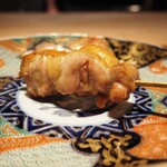 薪鳥新神戸 - 秋田県産 高原比内地鶏 もも肉（アップ）