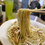 一元本店 - もやし味噌ラーメン、リフト