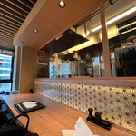 銀座 四代目 高橋屋 - 焼き場や捌き場がステージのようです