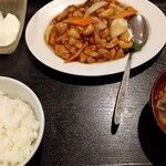 悟空林 - 鶏肉のカシューナッツ炒め定食・７００円