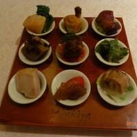 ワキヤ 一笑美茶樓 - 前菜９種盛