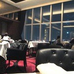 SINC BISTRO - 店内は、100％カップル