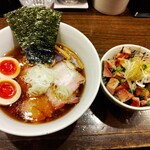 櫻井中華そば店 - 特製中華そば(醤油) & 炙り焼豚丼