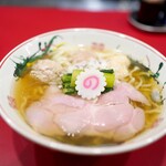 ぷれじでんと - 白だしラーメン+肉ワンタン1個・海老わんたん1個140円