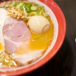 麺や でこ - 味玉味噌そば1120円