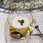 中国飯店 麗穂 - 杏仁豆腐