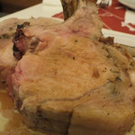 トラットリア 29 - 【‘13.1のイベント】「岩手県産岩中豚の　フィレンツェ風オーブン焼き」：今回は初めて肉汁を使ったソースをかけて