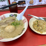 博多だるまラーメンセンター - 