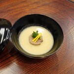 Yukimoto - 猪のタンのお椀、松本一本ネギと菊芋のすり流し