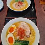 麺や結 - 普通サイズとミニサイズ比較