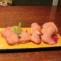 黒毛和牛焼肉 虎斑 北新地店 - 