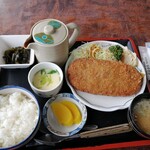 いやさか - ワラジメンチカツ定食９３５円