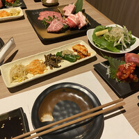 近江うし 焼肉 にくTATSU 青山本店 - 