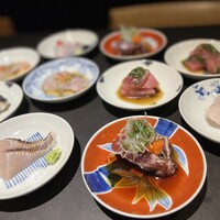 旬の食材と高級ブレンド米「翁霞」を炊き立て土鍋御飯で味わう、ぎんみのスタンダードコース
