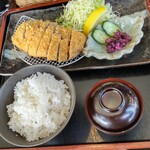 ダイニング キッチン どん - 厚切りロースカツ定食