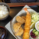 ダイニング キッチン どん - 大海老フライとヒレカツ定食