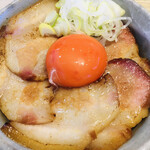 宍道湖しじみ中華蕎麦 琥珀 東京本店 - 吊るし焼きバラ丼