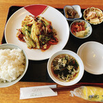 Sapporotei Kiaidake Hyutte - 回鍋肉。スープセット(ライス、漬物、小鉢2品、スープ)