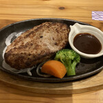 HAMBURG & STEAK WORKS AWAJISHIMA - 淡路島玉ねぎ使用牛肉100％淡路島ハンバーグ