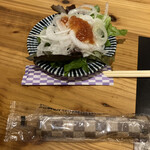 HAMBURG & STEAK WORKS AWAJISHIMA - 玉ねぎサラダがめっちゃ旨！