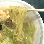 Toutenkaku - 五目ラーメン　麺アップ