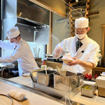 くろぎ - え？まだ丼みたいなの来るお？