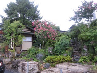 Furansu Yakigashi Choushinjo Adachi Otoemon - 立派な庭もある
